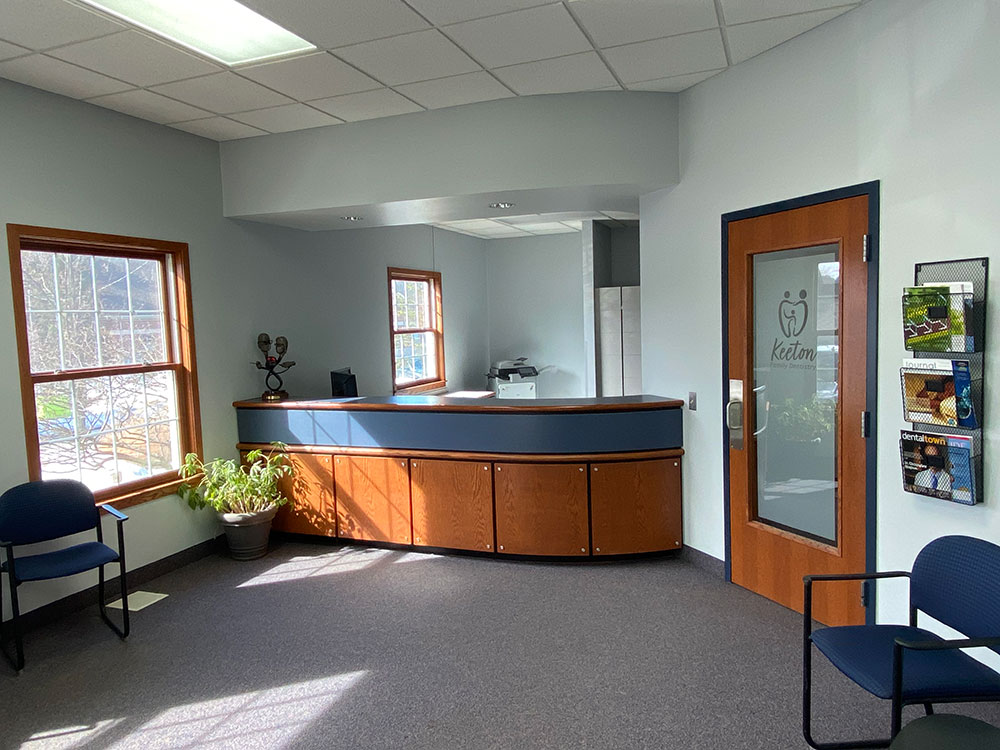 When you enter our office you'll be greeted with a warm smile and wait for your appointment in comfort.